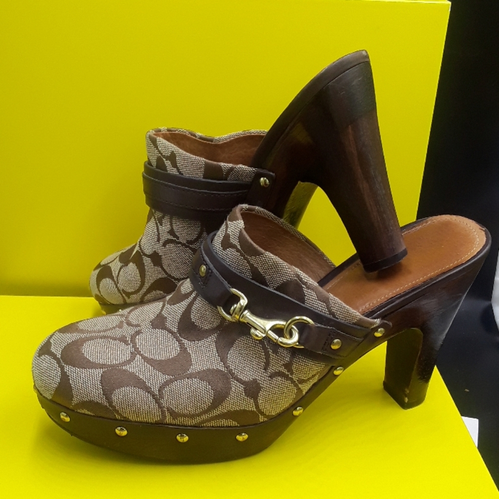 Coach leather CC clogs w/leather trim